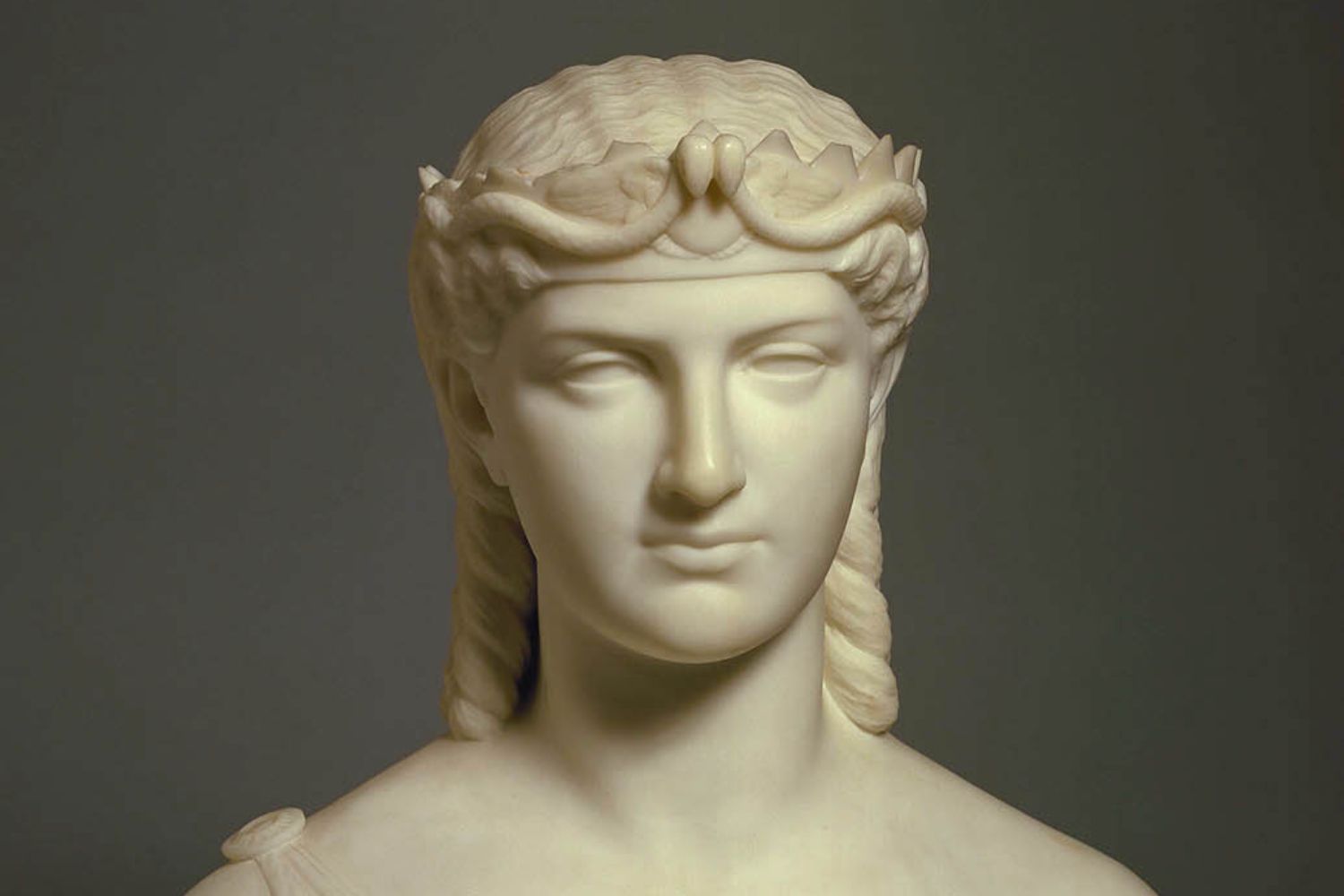 Cleopatra, statua, profumi di cleopatra, profumo cleopatra